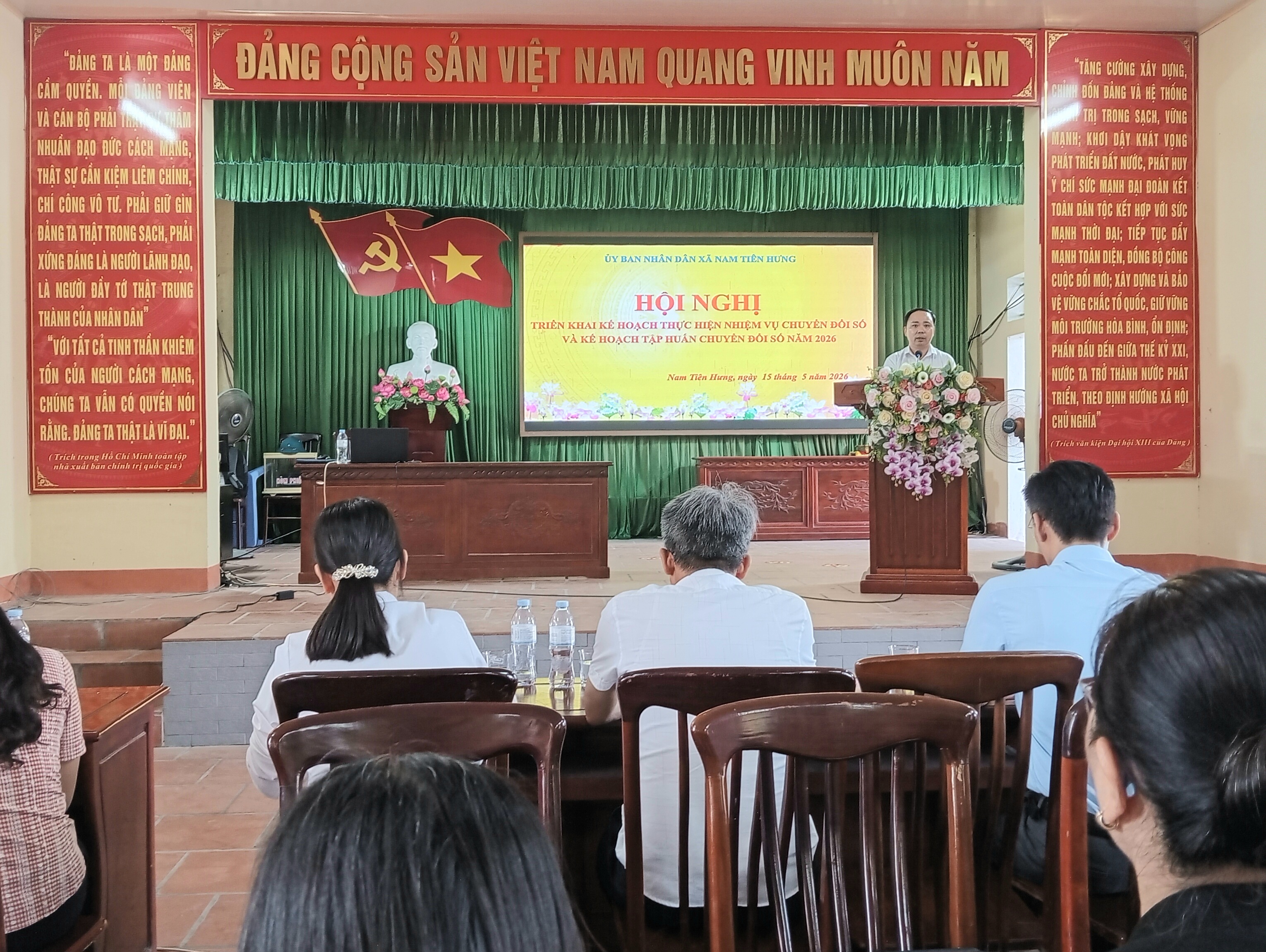 Xã Nam Tiên Hưng tổ chức Hội nghị triển khai nhiệm vụ chuyển đổi số năm 2026 và tập huấn ứng dụng trí tuệ nhân tạo MISA iGOV ONEAI trong quản lý chính quyền thông minh.