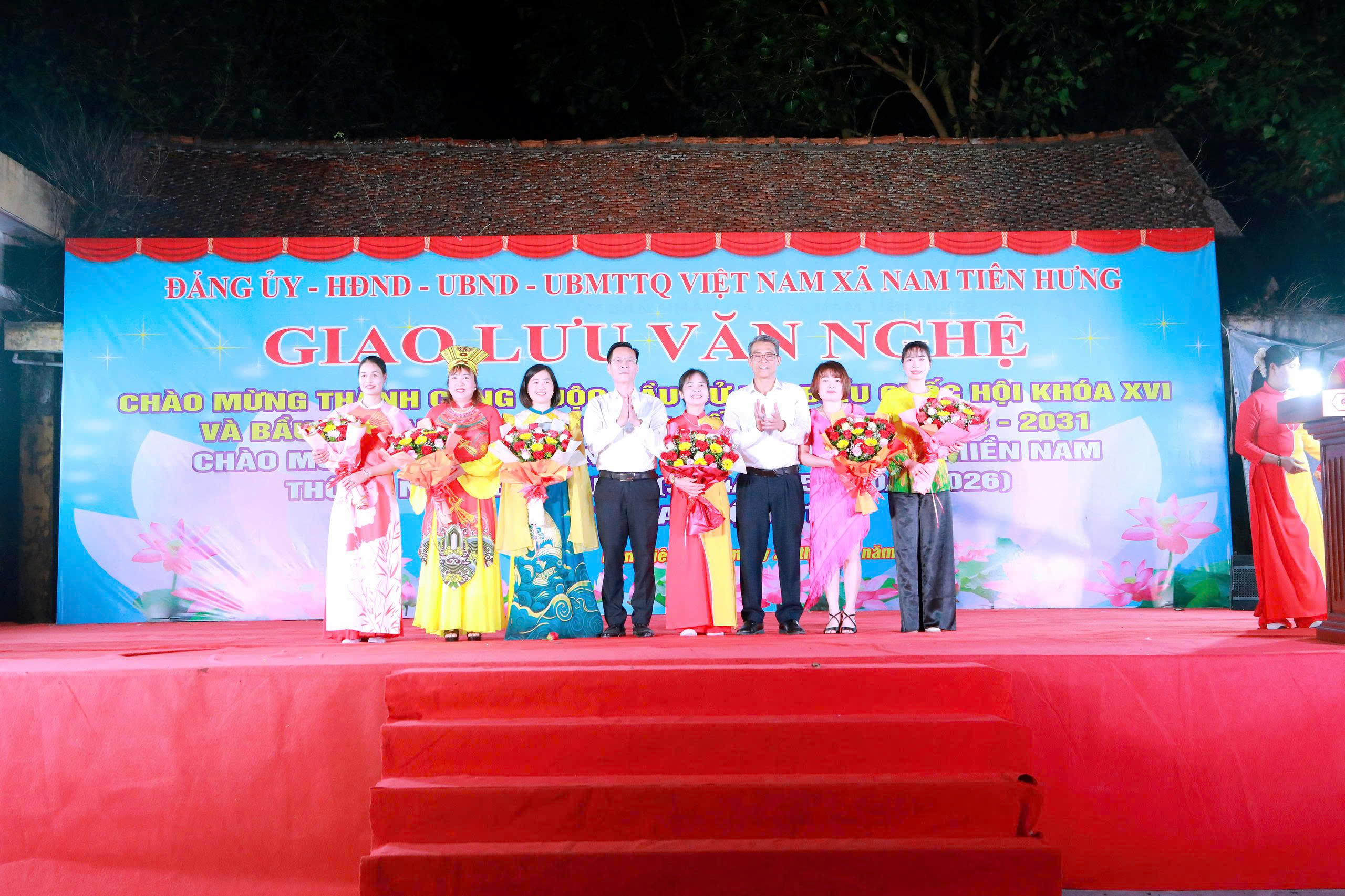 Xã Nam Tiên Hưng tổ chức chương trình giao lưu văn nghệ chào mừng các sự kiện chính trị trọng đại của dân tộc